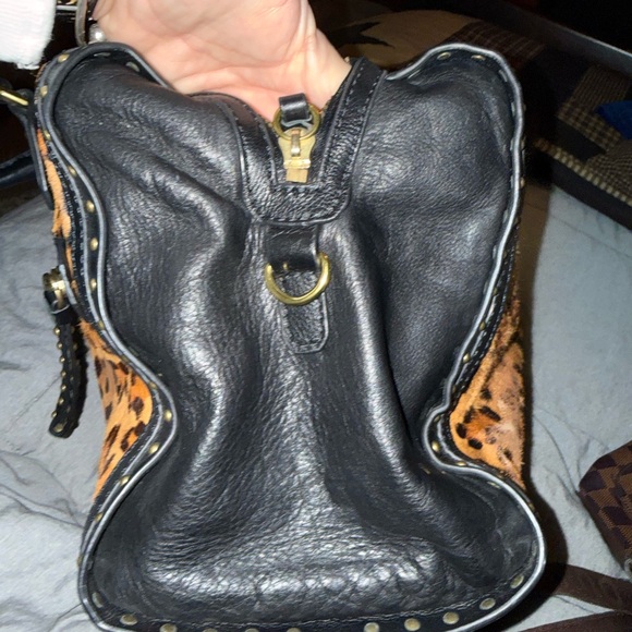 OrYANY Leopard Print Women's Bag with Black Accents - Picture 3 of 10